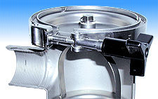 Filter housing clamp